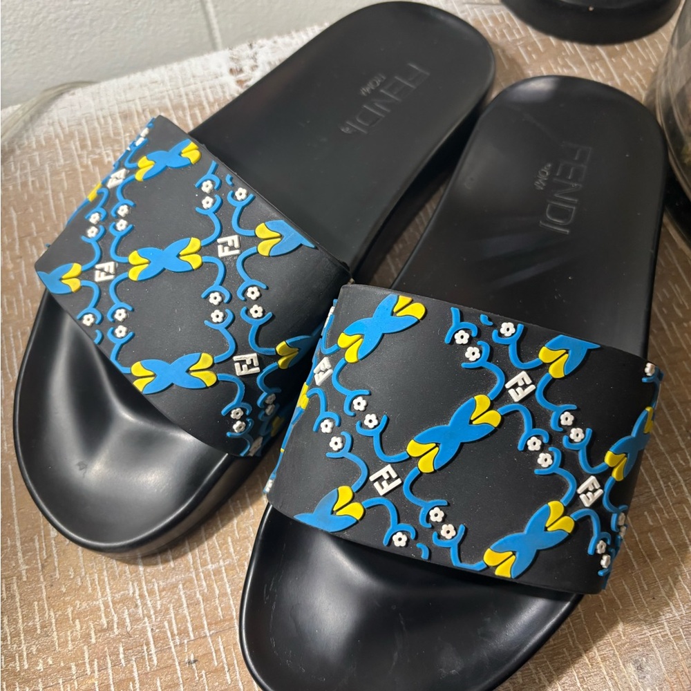 Fendi Black and Blue Sandals